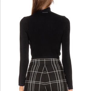 Cropped turtleneck L/S pullover with logo insert a